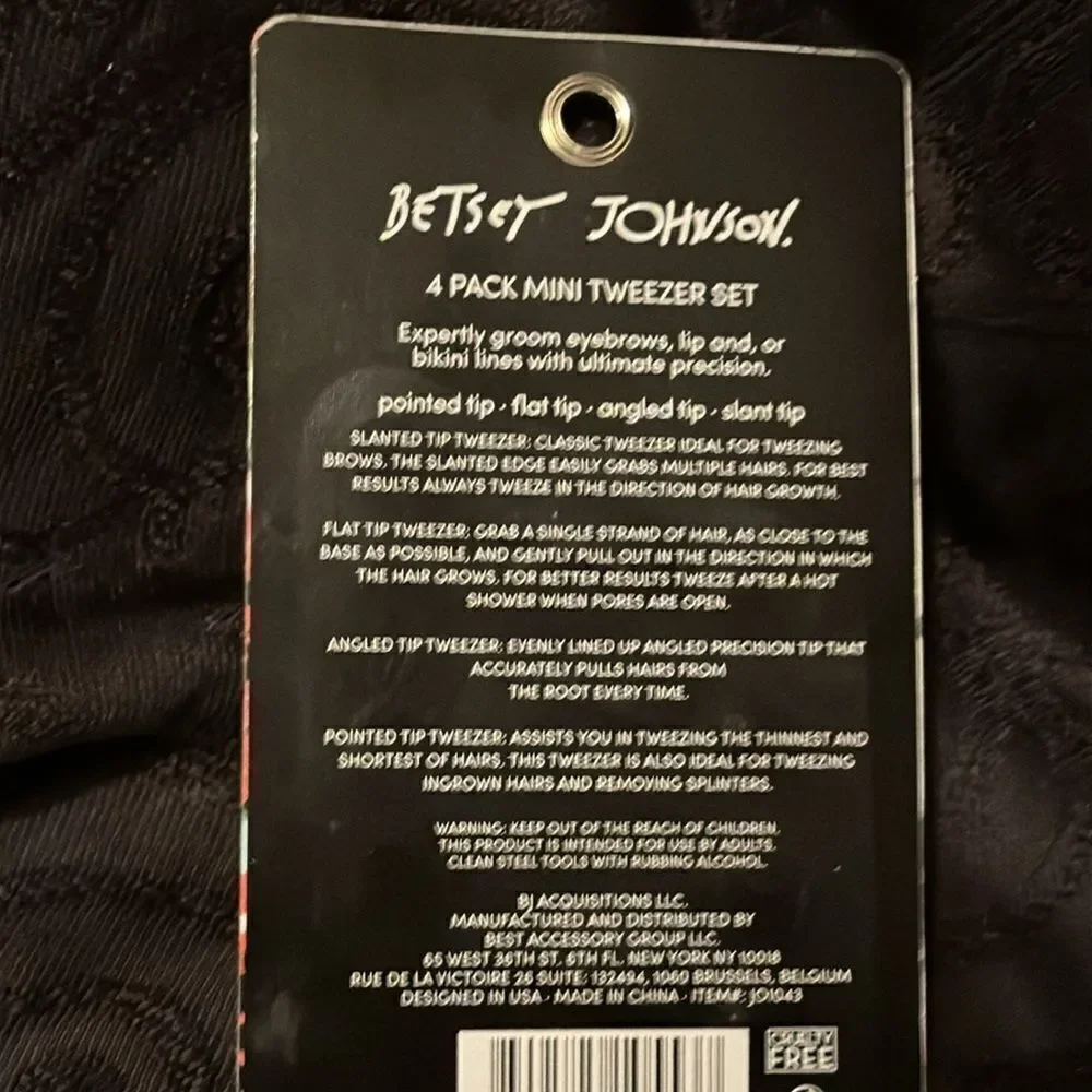 BETSEY JOHNSON Mini tweeers